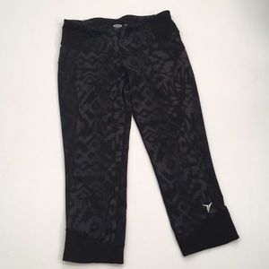 Old Navy | Patterned Capri Active Leggings